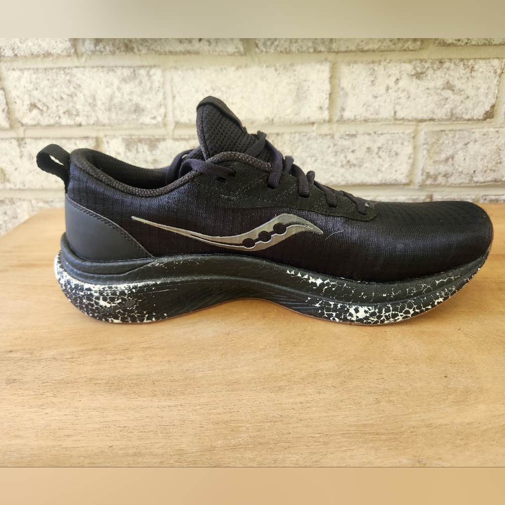 Saucony Men's Black Running Shoes - Picture 5 of 8